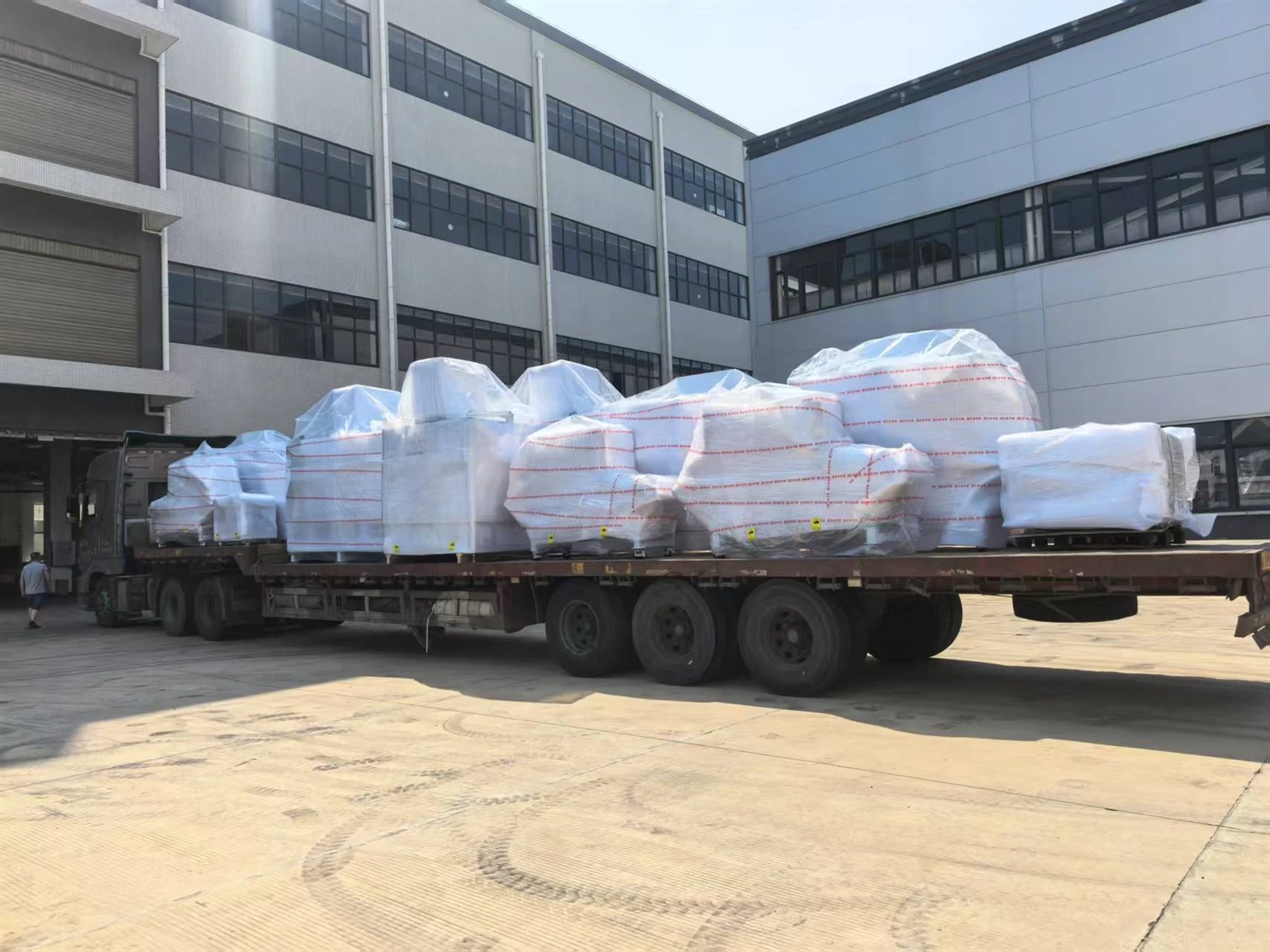 High-Made Successfully Delivers Advanced Vacuum Forming Packaging Machines to Hubei Client High-Made Successfully Delivers Advanced Vacuum Forming Packaging Machines to Hubei Client
